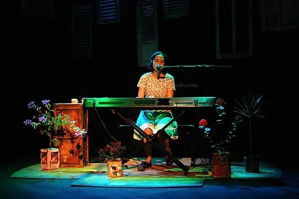 7 Alasan Kenapa Frau dan Musik Classy-nya Jadi Penjaga Kewarasan Musik Indonesia 8