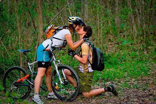Pacar Sibuk Adalah Bukti Dia Serius Denganmu. Jangan Halangi Dengan Manjanya Kata Rindu 12