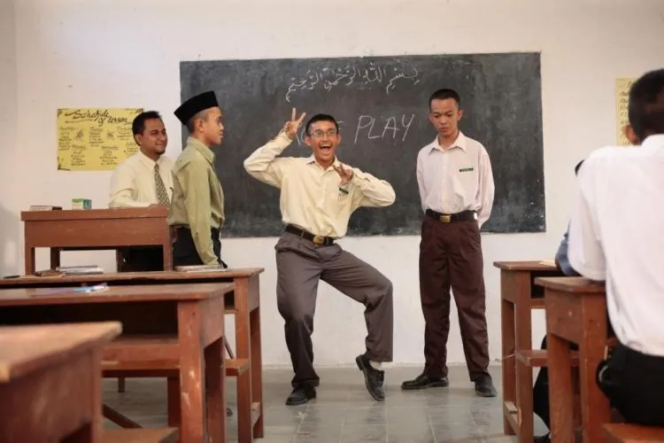 11 Alasan Kenapa Cowok Lulusan Pesantren Itu Calon Imam yang Diutus Untuk Menyempurnakanmu 15