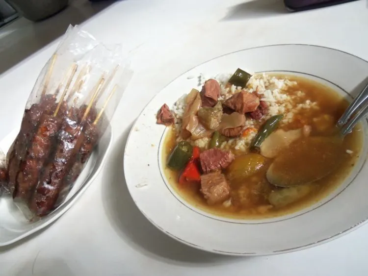 14 Surga Kuliner Tersembunyi yang Bisa Kamu Temui Saat Blusukan ke