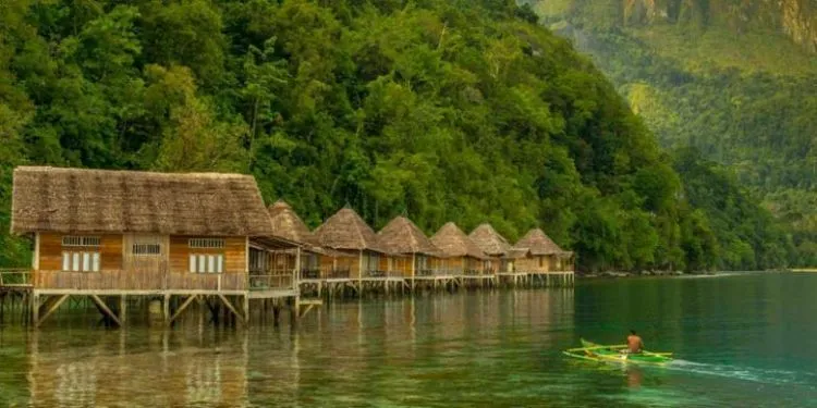 5 Pantai Ambon Manise yang Masih Seindah Surga, Belum Terjamah Jahilnya Tangan Manusia 9