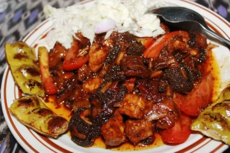 14 Surga Kuliner Tersembunyi yang Bisa Kamu Temui Saat Blusukan ke