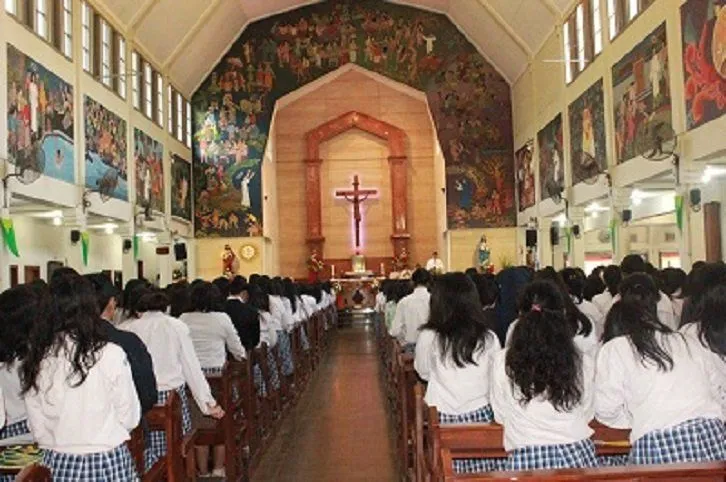 Sepotong Nostalgia yang Cuma Dirasakan oleh Anak SMA Katolik/Kristen 11