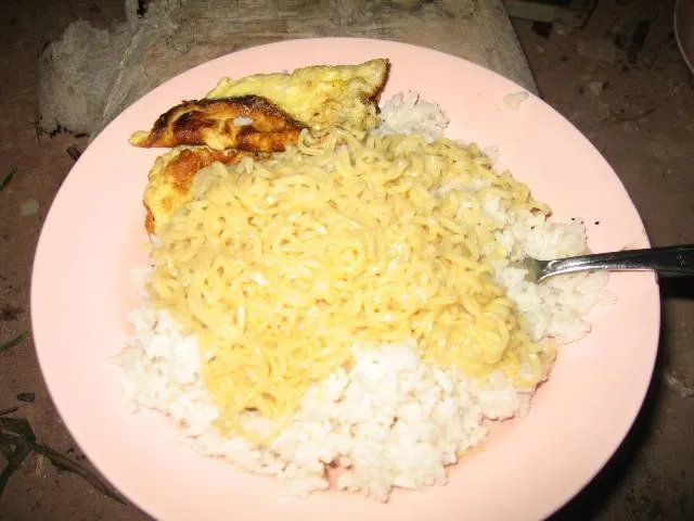 Kenapa Makan Mie Instan 1 Bungkus Itu Kurang, Tapi 2 Bungkus Kebanyakan? 17
