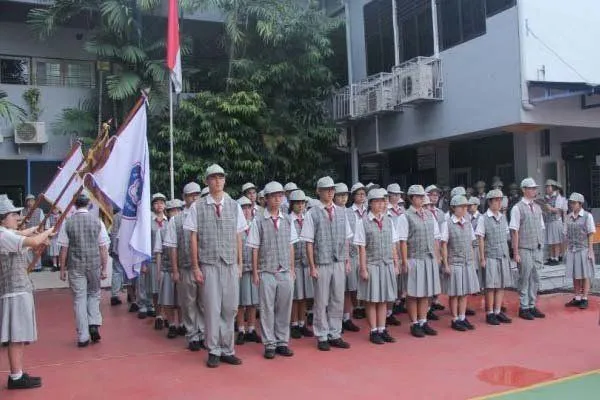 Sepotong Nostalgia yang Cuma Dirasakan oleh Anak SMA Katolik/Kristen 10