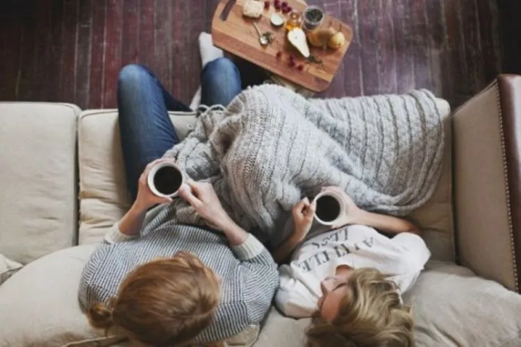 Kamu Introvert, Pacarmu Juga Introvert. Jadinya Ya 7 Kejadian Ini.... 10