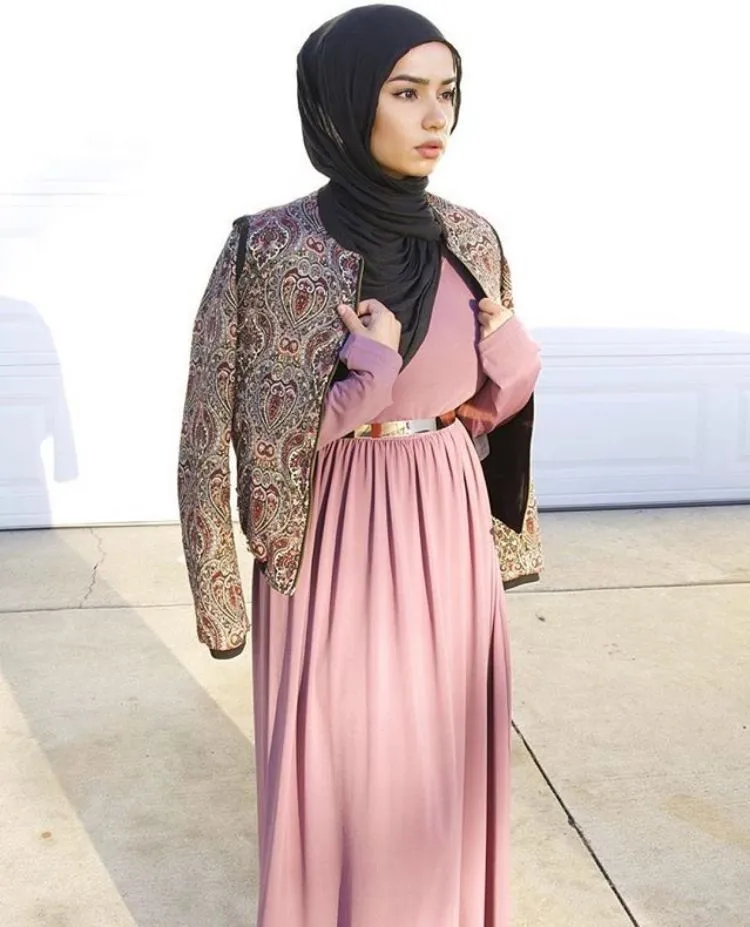 6 Alternatif Bawahan Buat Cewek Berhijab yang Bosan dengan Celana Jeans. Semuanya Santun! 10