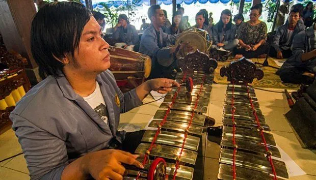 Gak Harus Pintar Atau Jadi TKI Untuk ke Luar Negeri. 7 Cara Ini Akan Membantu Kamu Mewujudkan Mimpi! 13