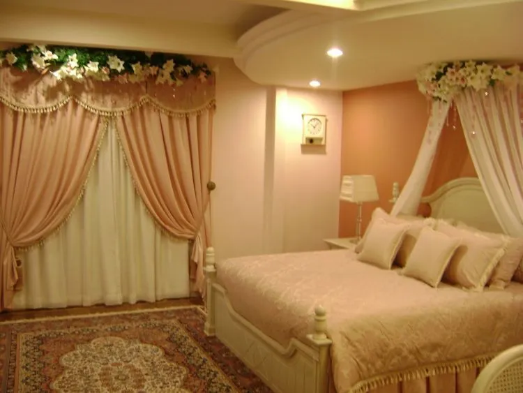 10 Dekorasi Kamar Pengantin Unik yang Bisa Kamu Nikmati Bersama Pasangan Halalmu Nanti 12