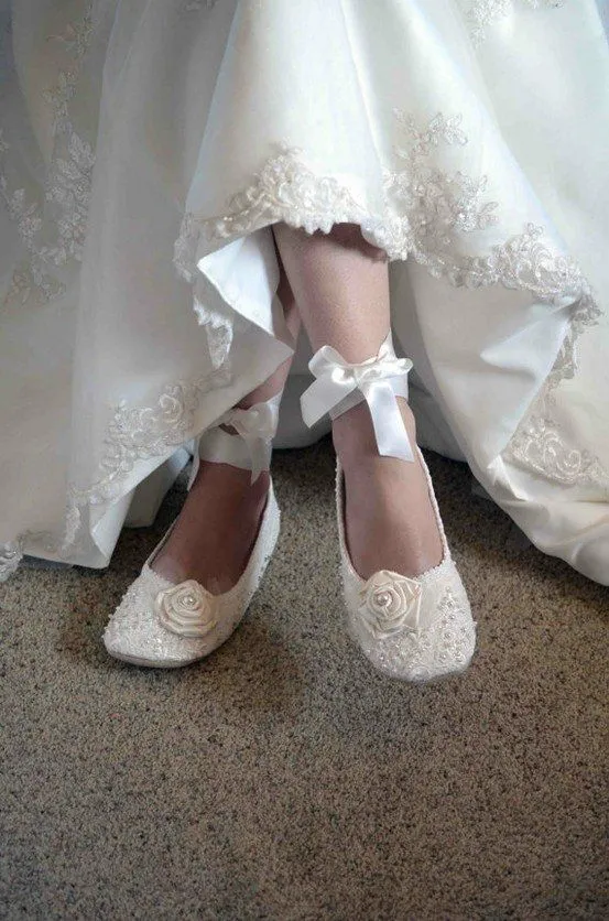 Wedding Shoes Nggak Harus Menyiksa Kaki, 7 Wedding Shoes Ini Bisa Bikin Kamu Tetap Nyaman di Pesta 10