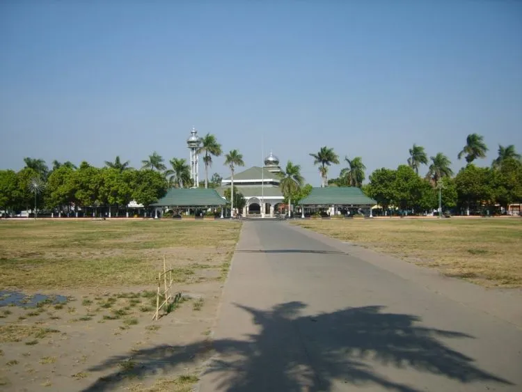 10 Kenangan Tentang Jombang: Dari Tirta Wisata Sampai Alun-Alunnya yang Memanggil-manggilmu Pulang 17