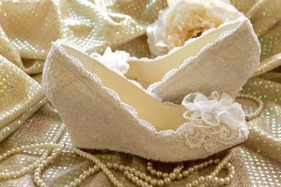 Wedding Shoes Nggak Harus Menyiksa Kaki, 7 Wedding Shoes Ini Bisa Bikin Kamu Tetap Nyaman di Pesta 12