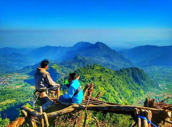 10 Nirwana Kecil di Pekalongan yang Memanggil Langkahmu, Para Pejalan 15