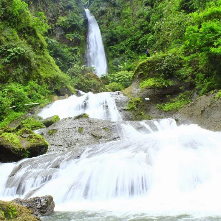 10 Nirwana Kecil di Pekalongan yang Memanggil Langkahmu, Para Pejalan 18