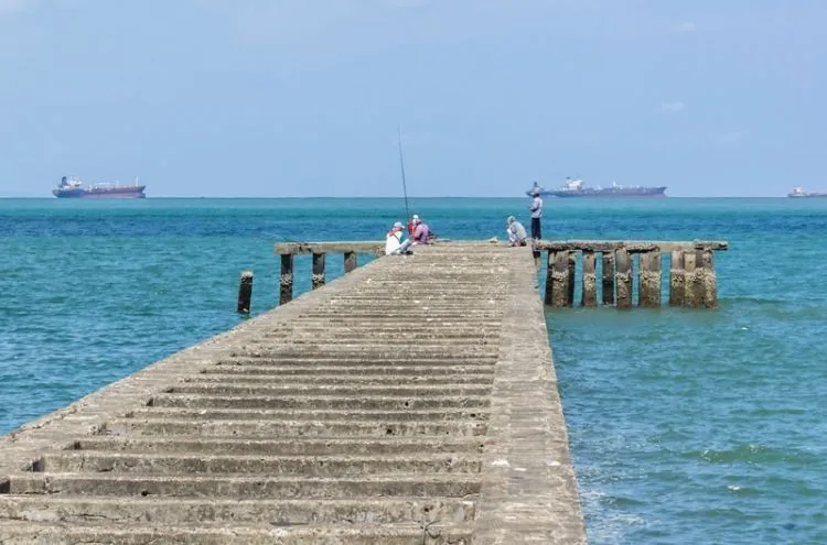 Daftar Teluk di Pulau Jawa yang Keren & Mempesona 11