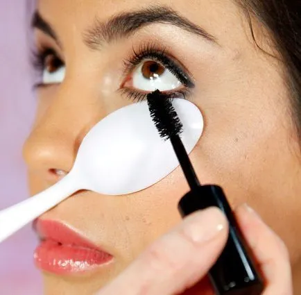 10 Makeup Hack Buat Kamu yang Suka, Tapi Belum Terlalu Biasa. Yuk Dicoba! 15