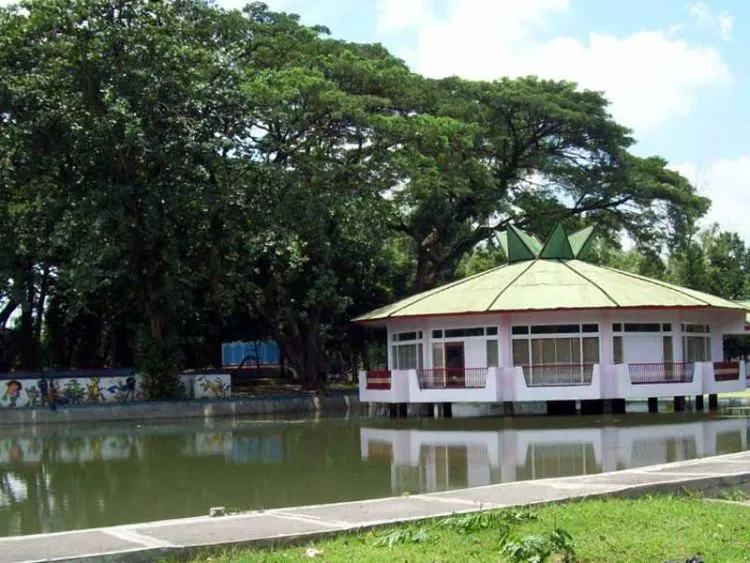 10 Kenangan Tentang Jombang: Dari Tirta Wisata Sampai Alun-Alunnya yang Memanggil-manggilmu Pulang 16