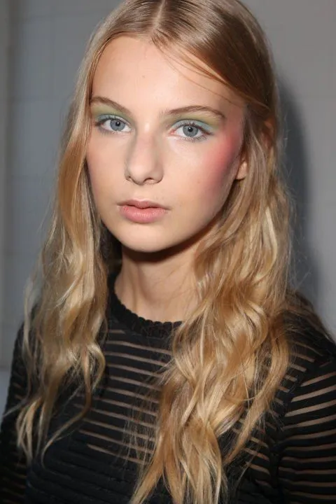 Mau Lebih Cantik di 2016? 7 Gaya Make Up Ini Bisa Jadi Andalan! 12