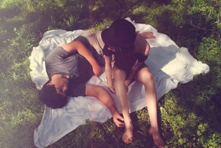 Saat Kamu dan Pacar Sama-Sama Sibuk Tingkat Dewa, 5 Hal Ini Bisa Bikin Hubungan Tetap Mesra 9
