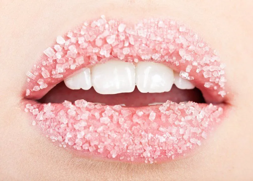 Biar Lipstikmu Menempel Sempurna, Ini Nih 7 Tips yang Wajib Kamu Coba! 16