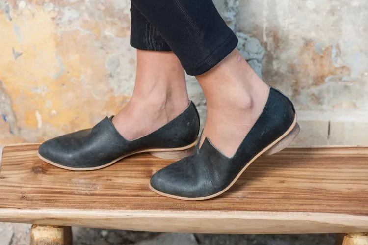 Demi Penampilan yang Paripurna, 7 Jenis Sepatu Ini Wajib Cewek-cewek Punya! 14