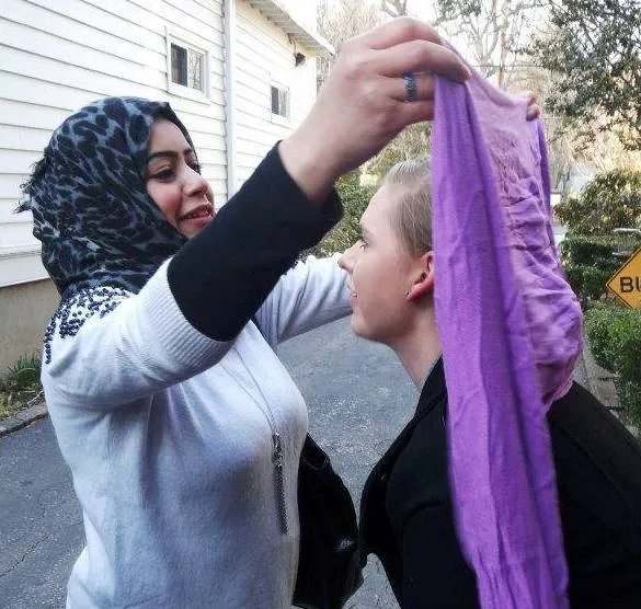 16 Komentar yang Hampir Pasti Bakal Kamu Dapat, Saat Baru Mulai Berhijab 24