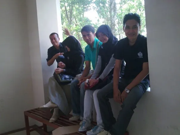 11 Karakter Mahasiswa Penghuni Fakultas Sastra. Unik, Aneh, Tapi Tetep Istimewa. Hayo, Kamu yang Mana? 21