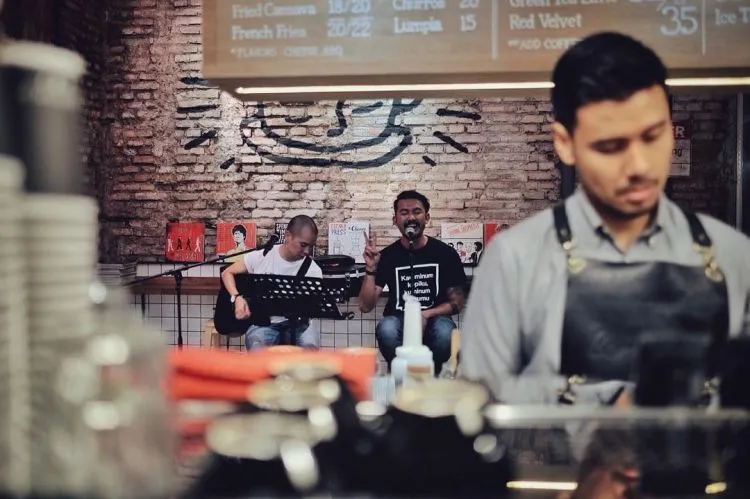 Punya Cita-Cita Bikin Kafe di Masa Depan? 8 Tips Ini Patut Kamu Terapkan Demi Kafe yang Ramai Pelanggan! 14