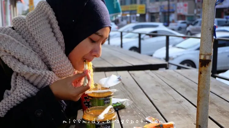 Menebak Kesiapanmu Punya Suami/Istri dari Caramu Menyantap Mie 15
