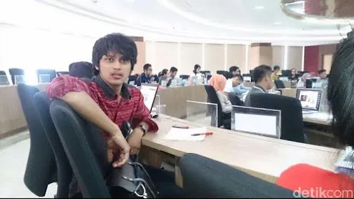 Kalau Kamu Anak Muda Tapi Masih Sering Males-malesan Kerja, Coba Deh Tengok Perjuangan Mereka! 16