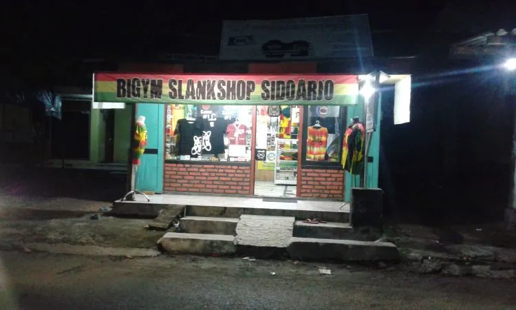 12 Alasan Kenapa Slank Adalah Band Rock Indonesia Yang Bikin Bangga dan Layak Dipuja 22
