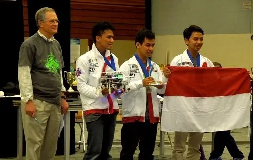 7 Alasan Kenapa Gelar Sarjana Lebih Tepat Diraih di Negeri Sendiri Tanpa Perlu Ke Luar Negeri 11