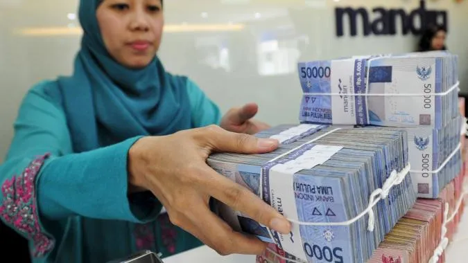 Curhatan Para Cewek Frontliner Bank. Mulai Dari Jadi Pintar Dandan Hingga Diomelin Nasabah 32