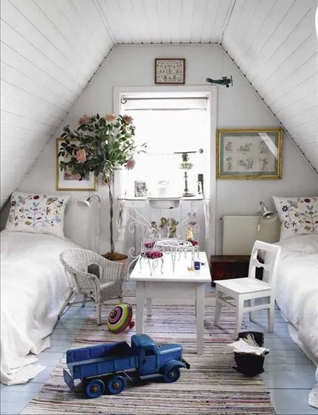 10 Desain Interior Rumah Vintage yang Klasik & Keren 14