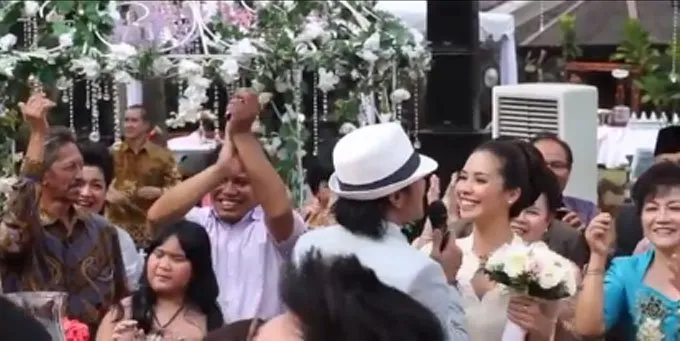 5 Alasan Untuk Menggelar Pernikahan yang Privat dan Sakral. Tak Perlu Banyak yang Diundang 6