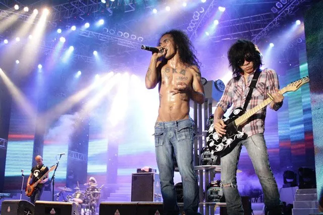12 Alasan Kenapa Slank Adalah Band Rock Indonesia Yang Bikin Bangga dan Layak Dipuja 16