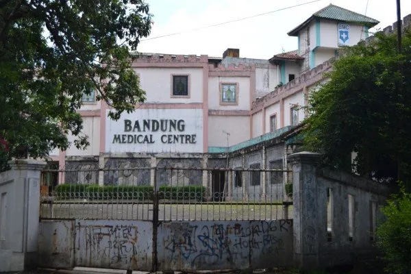 Daftar Wisata Malam di Bandung yang Menyeramkan 11