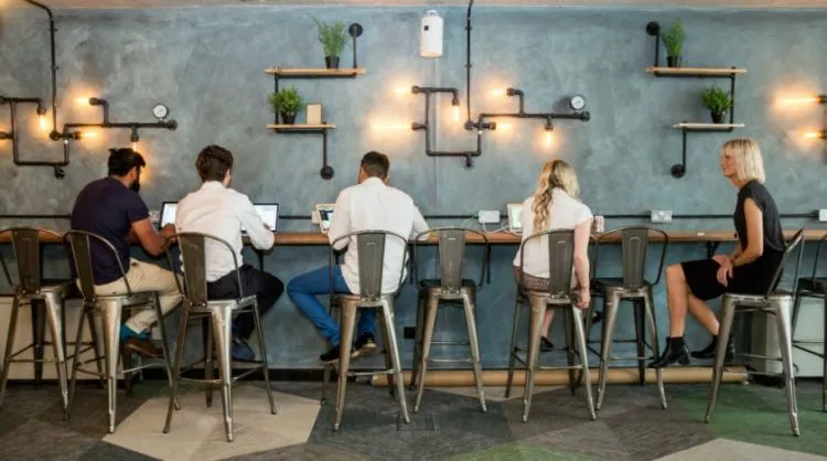14 Desain Co-Working Space yang Bakal Bikin Kamu Iri. Mau Deh Punya Kantor Kayak Gini! 21
