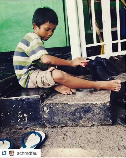 Kalau Kamu Anak Muda Tapi Masih Sering Males-malesan Kerja, Coba Deh Tengok Perjuangan Mereka! 11