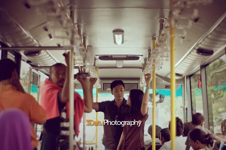 10 Konsep Foto Pre-Wedding yang Menarik dan Sederhana, Tanpa Perlu Tampak Terlalu Mesra 18