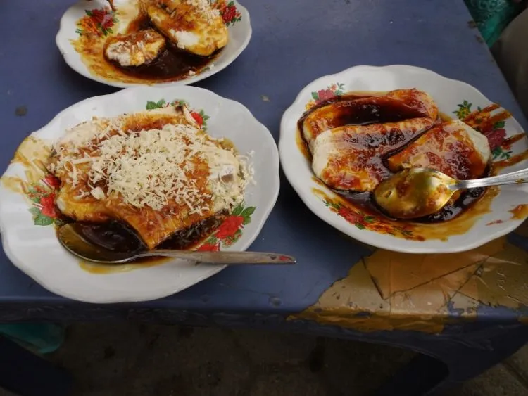Ragam Kuliner Makassar, Nikmatnya Bikin Nagih! 23