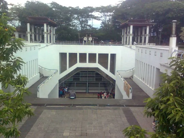 26 Suka-Duka yang Paling Sering Kamu Rasa Sebagai Mahasiswa ITB. Anak ITB Sejati, Pasti Ngerti! 44