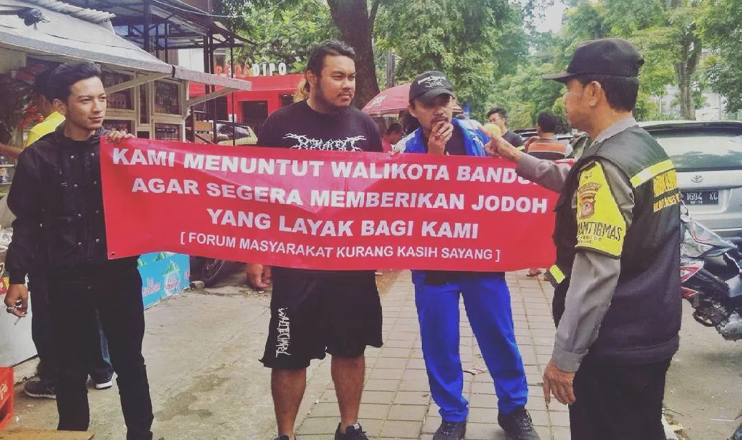 Demo Minta Jodoh dan 6 Hal Lain yang Bikin Bandung Jadi Kota Ramah Jomblo 7