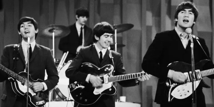 7 Lagu yang Liriknya Terkesan Romantis, Tapi Kenyataannya Justru Bikin Galau Setengah Mati 11