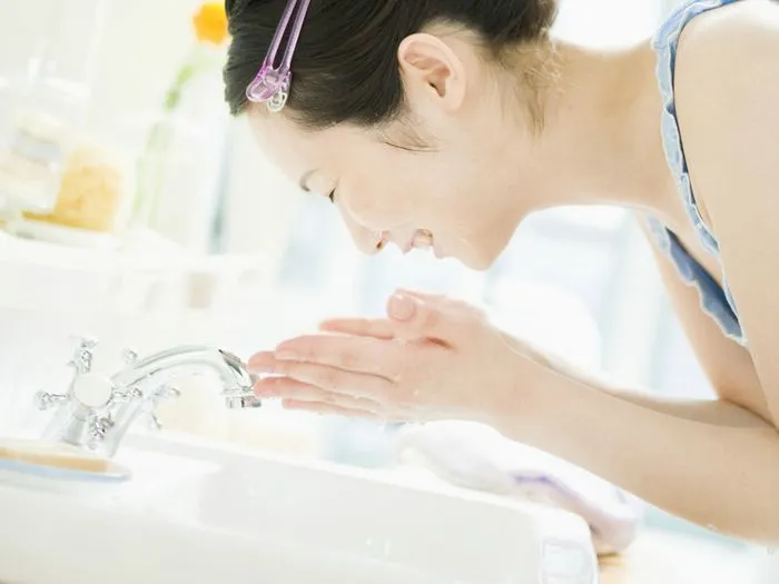 Bingung Make Up yang Pas Buat Pergi Kondangan? Tenang, 11 Tips Ini Bisa Kamu Praktikkan! 12