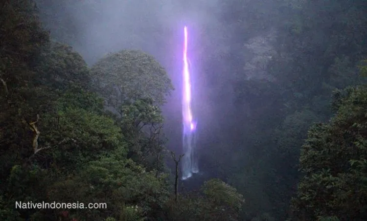Daftar Air Terjun atau Curug di Jawa Barat yang Indah 18