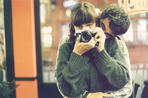 7 Kelakuan Pacar yang Sebenarnya Nyebelin, tapi Sekaligus Ngangenin. Hih! 12