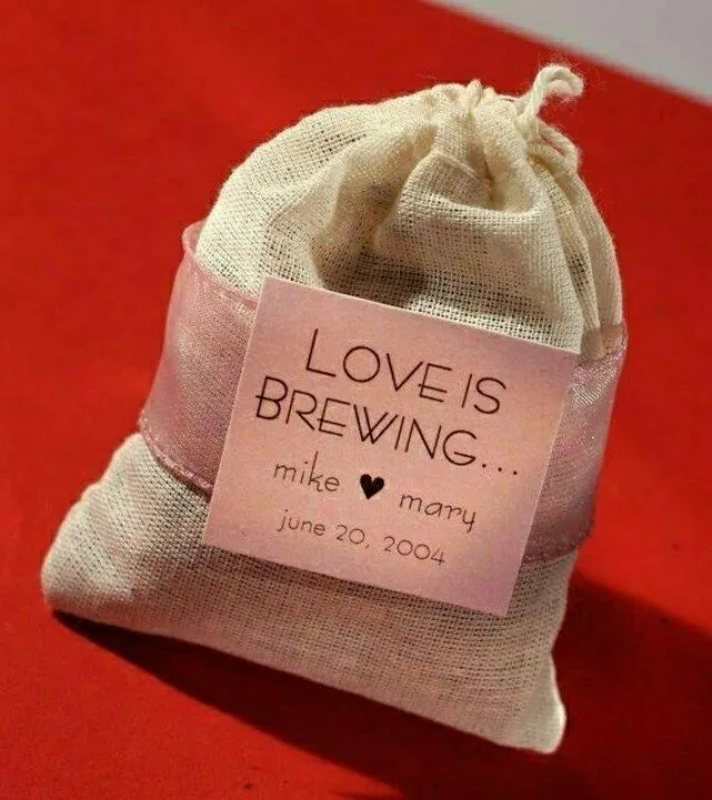 Lupakan Puisi Atau Cokelat Bentuk Hati. Cowok Gak Romantis Pasnya Kamu Beri 8 Kado Ini! 10