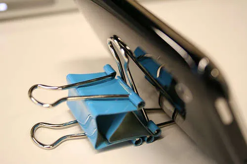 15 Fungsi Bermanfaat Dari Binder Clip yang Nggak Cuma Buat Jepit Kertas Aja 20