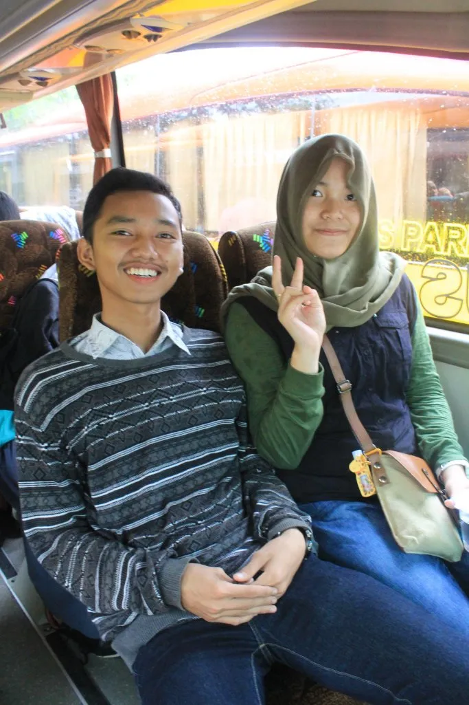 Masih Ingat Study Tour Zaman Sekolah Dulu? Inilah 11 Hal yang Pasti Bikin Kamu Rindu! 20